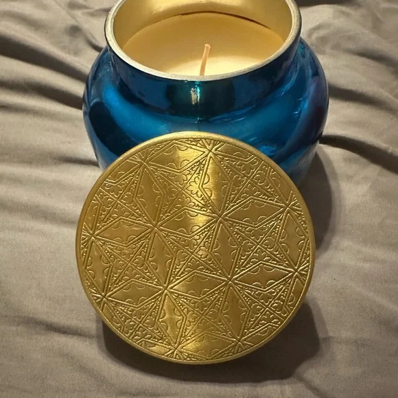 Anthropologie Candle - Picture 1 of 3
